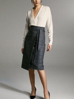 Aritzia Babaton Karl Skirt, Beige - Size 0